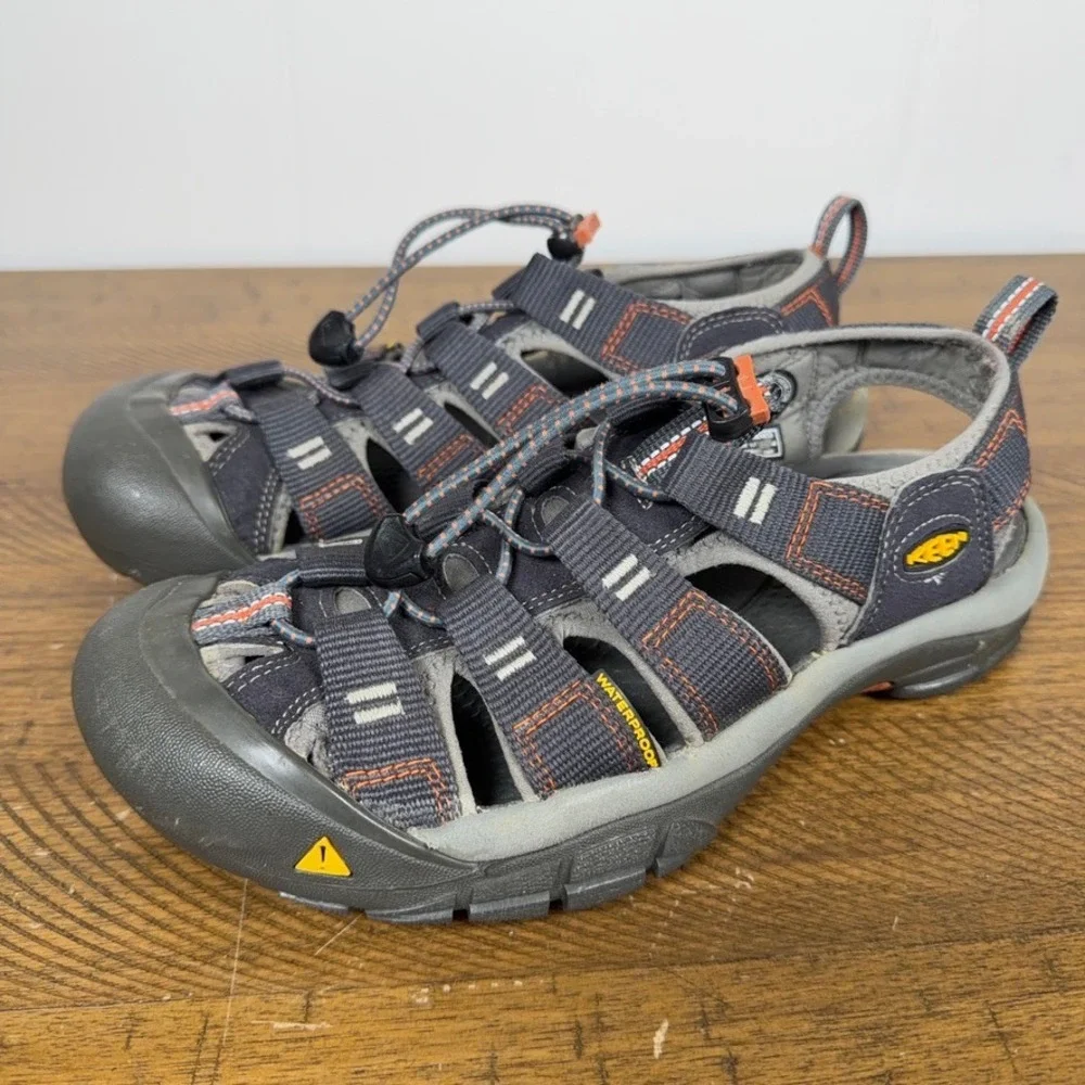 Keen‎ Sandals Mens 7 Gray Newport H2 Waterproof Hiking Outdoor Gorpcore